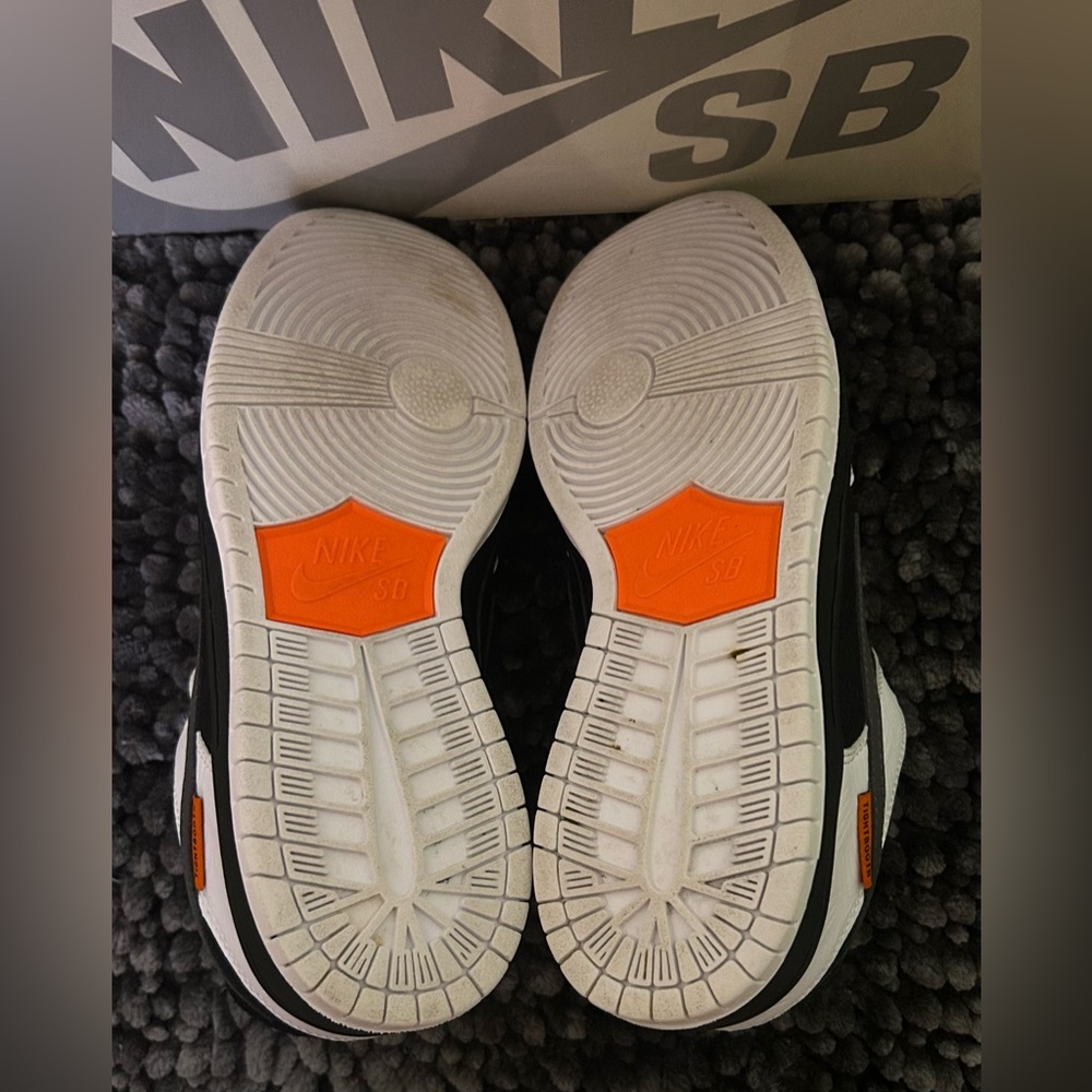 Nike TightBooth SB Dunk Low Pro Black and White Sneakers/Skateboard Shoes Size 8 - Picture 13 of 16